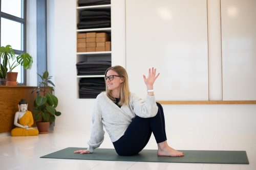 Online yin yoga - Gratis yin yoga med Cathrine Koefoed (15 minutter)